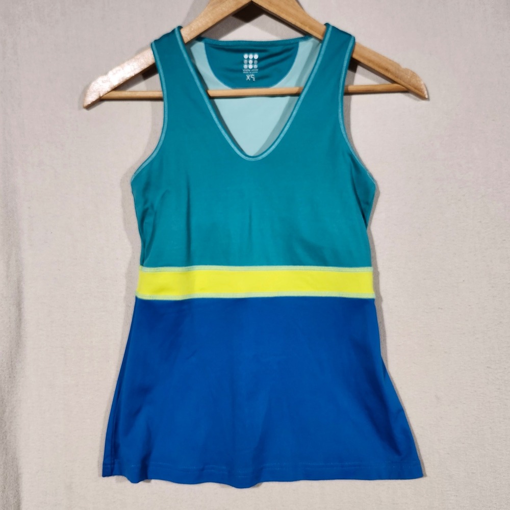 Title Nine XS Athletic‎ Tank Top Blue Green Yellow Built in Bra Activewear